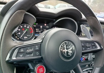 Alfa Romeo Stelvio SUV Facelifting 2.9 510KM 2022 Alfa Romeo Stelvio 2.9 V6 Bi-Turbo Quadrifoglio Q4 aut 2.9 Benzyna 510KM, zdjęcie 17