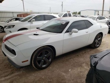 Dodge Challenger III 2014 Dodge Challenger 2014 DODGE CHALLENGER SXT, Am..., zdjęcie 1