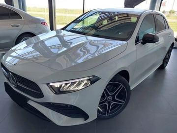 Mercedes Klasa A W177/V177 Hatchback Plug-In Facelifting 1.3 250e 218KM 2025 MERCEDES-BENZ A Klasa 250 e AMG Line 1.3 (218KM) 2025, zdjęcie 1