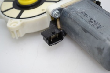 MOTOREK OKNO PRAVÝ PŘEDNÍ SAAB 93 9-3