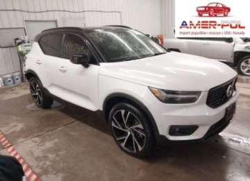 Volvo XC40 2021 Volvo XC 40 T5 R-Design 2021 2.0 Benzyna 248KM