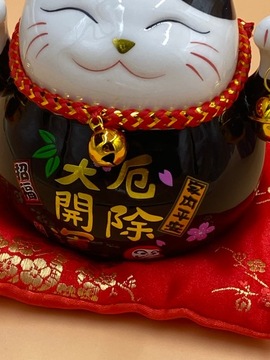 SKARBONKA Kot Maneki-Neko Szczęścia Porcelana 12cm