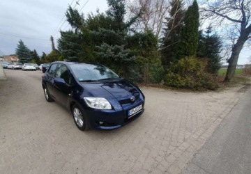 Toyota Auris I Hatchback 3d Facelifting 1.33 Dual VVT-i 101KM 2009 Toyota Auris Toyota Auris 1.33 VVT-i Life 1.3 Benzyna 101KM, zdjęcie 1