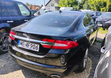 Jaguar XF I Sedan Facelifting 2.2 D 200KM 2014 Jaguar XF 2014r, 2.2 Diesel. Lekko uszkodzony przod. 2.2 Diesel 200KM, zdjęcie 3