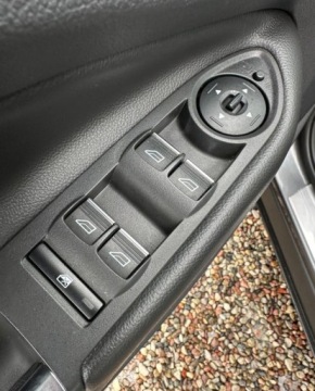 Ford Kuga II SUV 1.5 EcoBoost 150KM 2016 Ford Kuga Niemcy Grzane Fotele,Hak,Grzane Fotele 1.5 Benzyna 150KM, zdjęcie 9