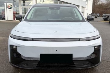 Leapmotor 2026 B10 Design Hybrid EV 18,8 kWh 218KM, zdjęcie 1