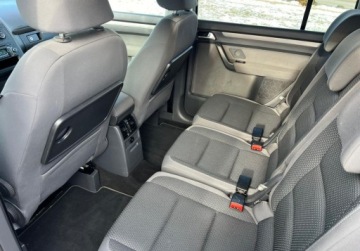Volkswagen Touran II 1.6 TDI 105KM 2011 Volkswagen Touran Sprowadzony Ubezpieczony Zarejestrowany 1.6 Diesel, zdjęcie 24
