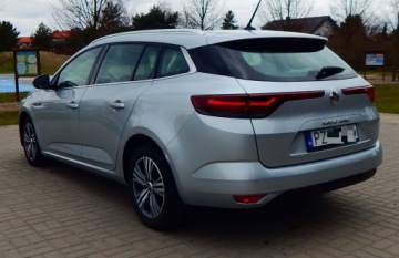Renault Megane IV Grandtour Facelifting 1.3 TCe 140KM 2022 Renault Megane IV 1.33 TCE kombi bogata wersja ładny zadbany bezwypadkowy, zdjęcie 4