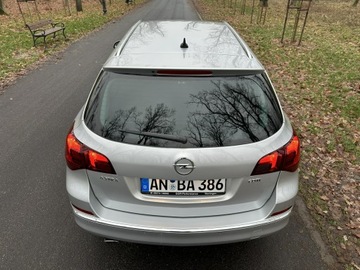Opel Astra J Sports Tourer Facelifting 2.0 CDTI ECOTEC 165KM 2013 Opel Astra Sport Tourer 2.0 CDTI 165 KM 2013r. Xen, zdjęcie 7