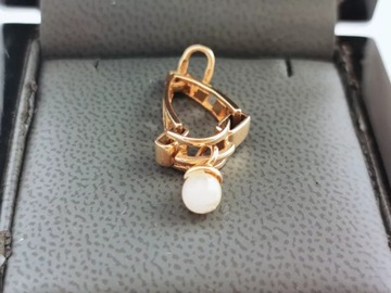 ЗОЛОТОЙ КУЛОН P585 2,80 Г 35 ММ СИНТ. ЖЕМЧУГ