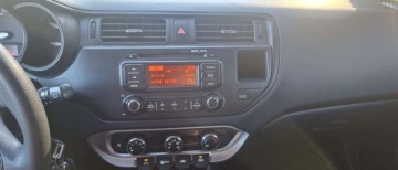 Kia Rio III Hatchback 3d 1.2 DOHC CVVT 85KM 2014 Kia Rio Kia Rio 1.2 Attract 1.2 Benzyna 85KM, zdjęcie 14