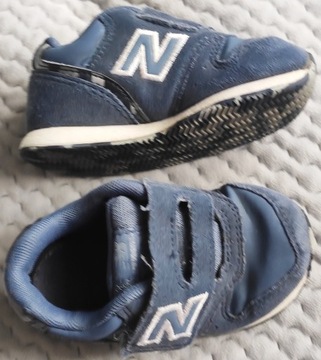 New Balance śliczne adidasy r. 23