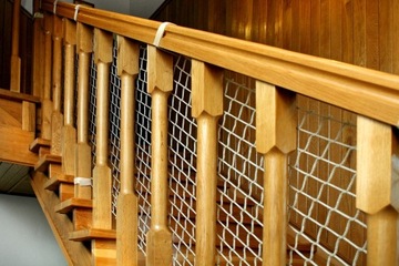 ЗАЩИТА КРОВАТИ, БЕЛАЯ СЕТКА С ПЛЕТКОЙ