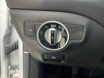 Mercedes Klasa A W176 Hatchback 5d Facelifting 180 d 109KM 2015 Mercedes A 180 Bixenony + LED Półskóry, zdjęcie 11