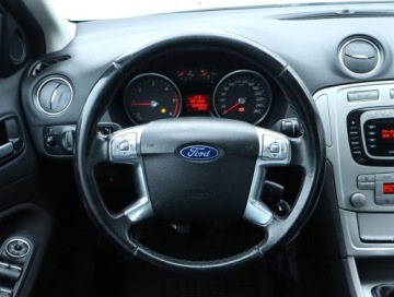 Ford Mondeo IV Kombi 2.0 Duratorq TDCi DPF 140KM 2009 Ford Mondeo 2.0 TDCi, Klima, Klimatronic, zdjęcie 6