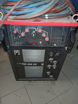 Spawarka półautomat spawalniczy EWM TIG 250DC F