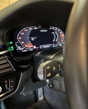 BMW Seria 5 G30-G31 M5 Limuzyna Facelifting 4.4 M550i 530KM 2022 BMW Seria 5 Salon Polska ASO R CARS Warszawa 4.4 Benzyna 530KM, zdjęcie 24