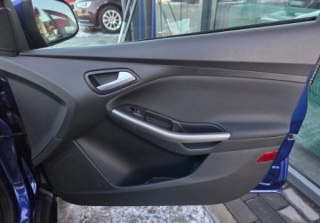 Ford Focus III Kombi Facelifting 1.0 EcoBoost 100KM 2014 Ford Focus 1.0Benz 100KM Grz.szybafotele Serwis Klima ParkasistOplaty Gwar, zdjęcie 15