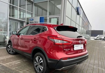 Nissan Qashqai II Crossover Facelifting 1.6 dCi 130KM 2018 Nissan Qashqai Nissan Qashqai 1.6 DCi N-Connecta 1.6 Diesel 130KM, zdjęcie 2