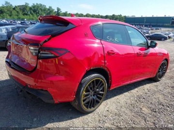 Maserati Levante 2022 Maserati Levante Tributo 2022 3.0 Benzyna 424KM, zdjęcie 5