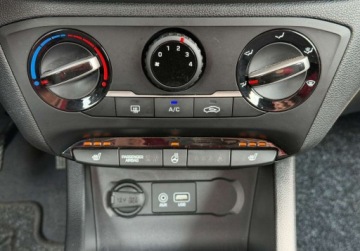 Hyundai i20 II Hatchback 5d Facelifting 1.0 T-GDi 100KM 2020 Hyundai i20 1.0T 100KM KLIMA Tempomat As. Pasa Bezwypadkowy Super stan, zdjęcie 17