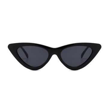 Солнцезащитные очки CAT EYE в кошачьей оправе.