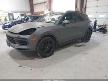 Porsche Cayenne III 2021 Porsche Cayenne E-HYBRID 2021, od ubezpieczalni 3.0 Benzyna 335KM, zdjęcie 1