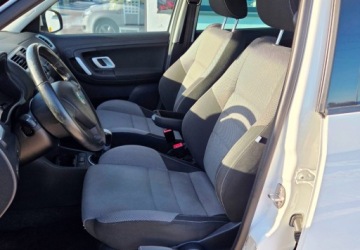 Skoda Fabia II Hatchback 1.2 i HTP 12V 70KM 2008 Skoda Fabia 1,2 Ben Klima 1.2 Benzyna 70KM, zdjęcie 6