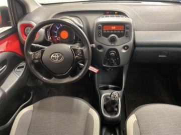 Toyota Aygo II Hatchback 3d Facelifting 1.0 VVT-i 72KM 2021 Toyota Aygo 1.0 VVT-i X-play II (2014-) Toyota Ayg, zdjęcie 2