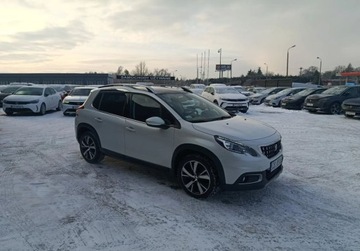 Peugeot 2008 I SUV Facelifting 1.2 PureTech 110KM 2019 Peugeot 2008 Pierwszy wlasciicel. Salon Polska 1.2 Benzyna 110KM, zdjęcie 3