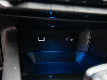 Peugeot 5008 II Crossover 1.6 THP 165KM 2017 PEUGEOT 5008 1.6 THP Suv 165KM 2017, zdjęcie 18