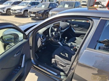 Audi Q2 SUV Facelifting 1.5 35 TFSI 150KM 2021 Audi Q2 1,5 tsi 150 KM S-line digital alu navi kamera oplacony 1.5 Benzyna, zdjęcie 9