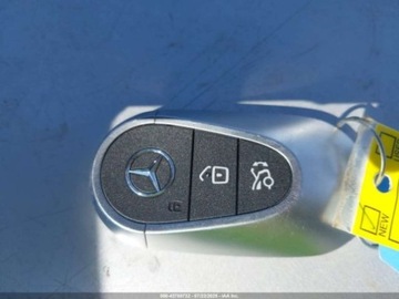 Mercedes Klasa C W206 2025 Mercedes-Benz Klasa C 2025 Mercedes-Benz C-Class C 300 Sedan 2.0 Benzyna, zdjęcie 9