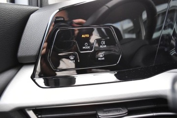 Volkswagen Golf VIII Variant 1.5 TSI 130KM 2022 Volkswagen Golf SalonPL TSI 130KM Variant Life ACC LaneAssist Czujniki ALA, zdjęcie 25