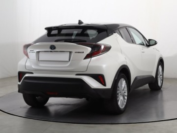 Toyota C-HR I Crossover 1.8 Hybrid 122KM 2018 Toyota C-HR 1.8 Hybrid, Salon Polska, Serwis ASO, zdjęcie 4