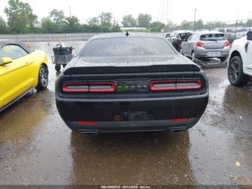 Dodge Challenger III 2021 Dodge Challenger RT Scat Pack 2021 6.4l 6.4 Benzyna 485KM, zdjęcie 4