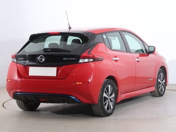 Nissan Leaf II Hatchback Elektryczny 40kWh 150KM 2018 Nissan Leaf 40 kWh, SoH 90%, Salon Polska, zdjęcie 4