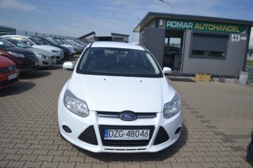 Ford Focus III Hatchback 5d 1.6 Duratec 105KM 2013 Ford Focus, zarejestrowany, zdjęcie 1
