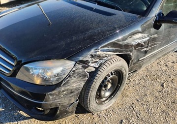 Mercedes CLC 1.8 (180 Kompressor) 143KM 2009 Mercedes-Benz CLC 2009r, 1.8Benzyna. Lekko uszkodzony lewy bok. Jezdzi., zdjęcie 21