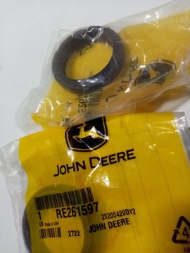 УПЛОТНИТЕЛЬ JOHN DEERE RE261597