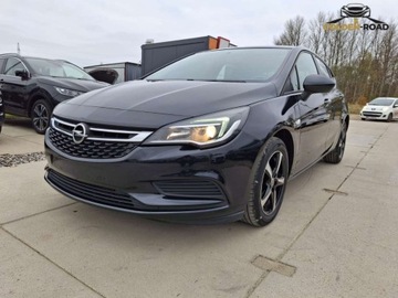 Opel Astra K Hatchback 5d 1.6 CDTI 95KM 2016 Opel Astra 1,6 cdti klima elektryka wspomaganie alu navi oplacona 1.6