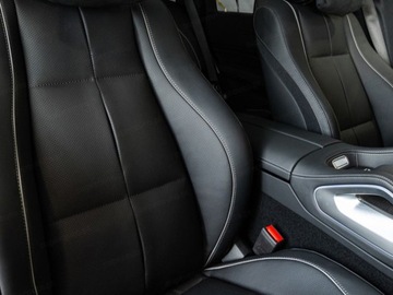 Mercedes GLS X167 SUV Facelifting 3.0 450d 367KM 2025 MERCEDES-BENZ GLS 450 d 4-MATIC AMG Line 3.0 (367KM) 2025, zdjęcie 4