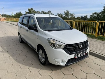 Dacia Lodgy Minivan Facelifting 1.5 Blue dCi 115KM 2021 Dacia Lodgy 1.5 DCi Opłacony Mały Przebieg