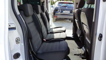 Opel Combo E Kombivan 1.5 Diesel 102KM 2021 Opel Combo LIFE XL 1.5D 102 KM Klimatronik Kamera Navi Tylko 77 tys km Lon, zdjęcie 6