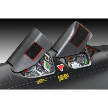 САМОЛЕТ 1/48 /04967/ LOCKHEED SR-71 BLACKBIRD