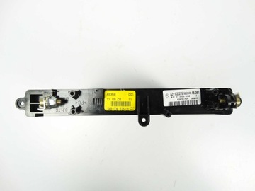 MERCEDES E TŘÍDA W211 RADIÁTOR ELEKTRICKÁ A2118300761