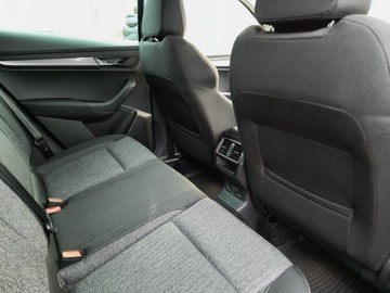 Skoda Karoq Crossover Facelifting 2.0 TDI SCR 150KM 2022 Skoda Karoq 2.0 TDI SCR 4x4 Style DSG, 150KM,, zdjęcie 24