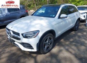 Mercedes GLC C253 2021 Mercedes-Benz GLC 300 4Matic 2021 2.0 Benzyna 255KM