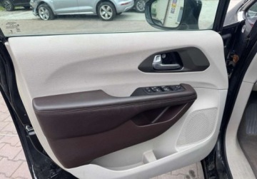 Chrysler Pacifica II 2018 Chrysler Pacifica 2018 Chrysler Pacifica kamery 360 auto w Polsce po akcyz, zdjęcie 9