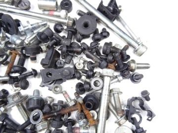 KTM DUKE 125 БОЛТ С РЕЗЬБОЙ 17 - 23